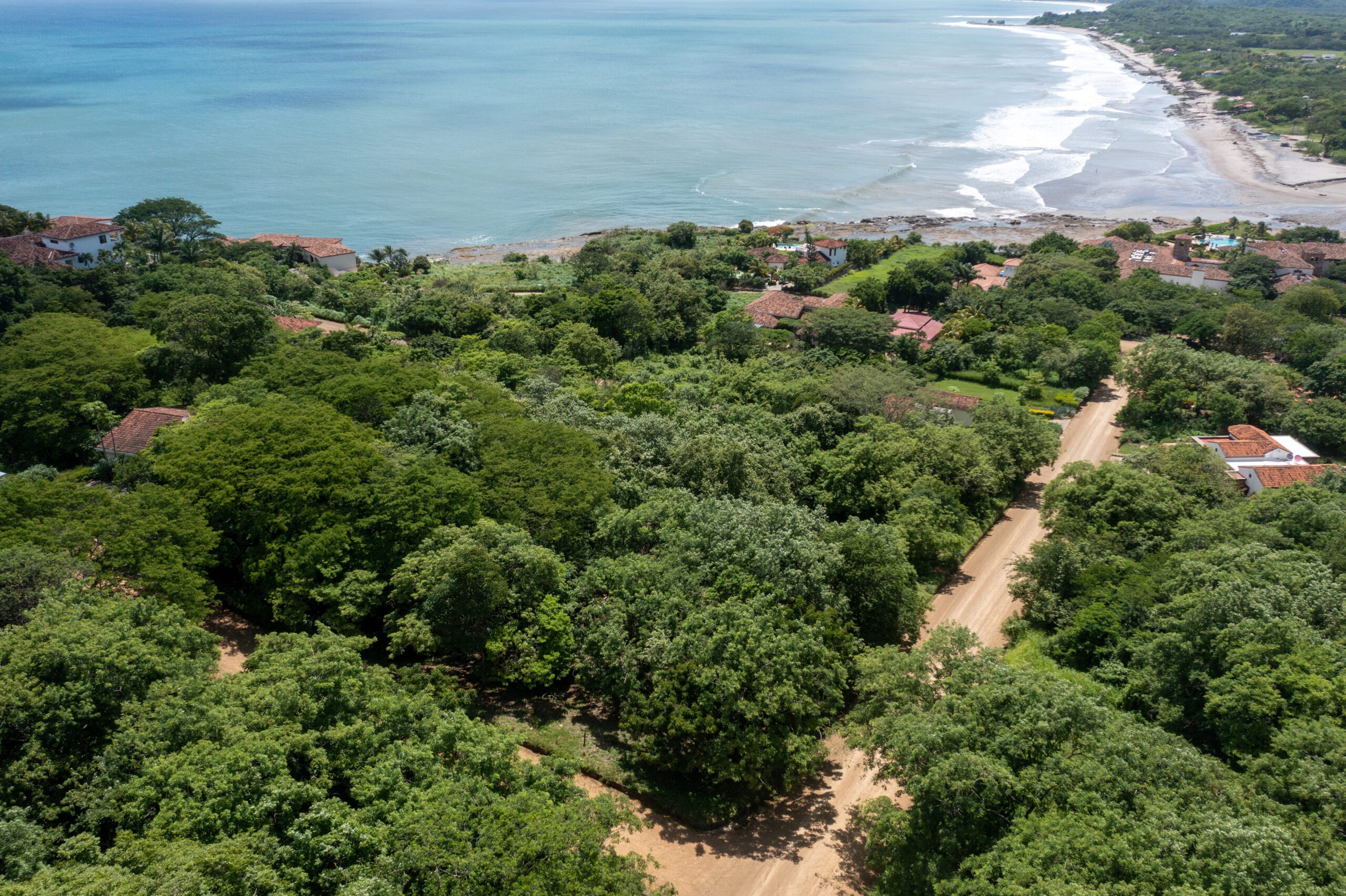 http://Lot%20E-2%20Overhead%20view%20showing%20Rancho%20Santana%20resort%20and%20the%20ocean.